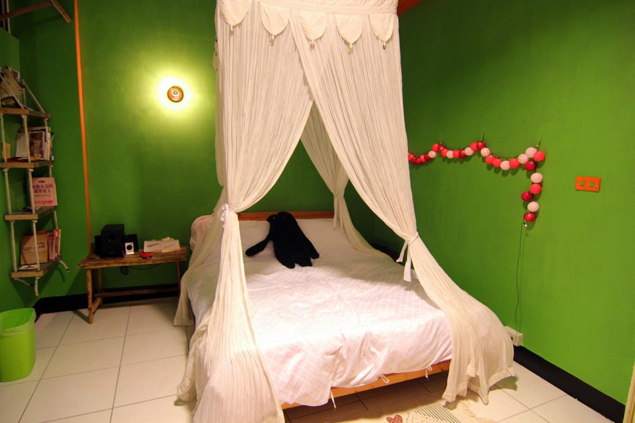 דונגהה Dulan Groundnut Backpacker Hostel מראה חיצוני תמונה