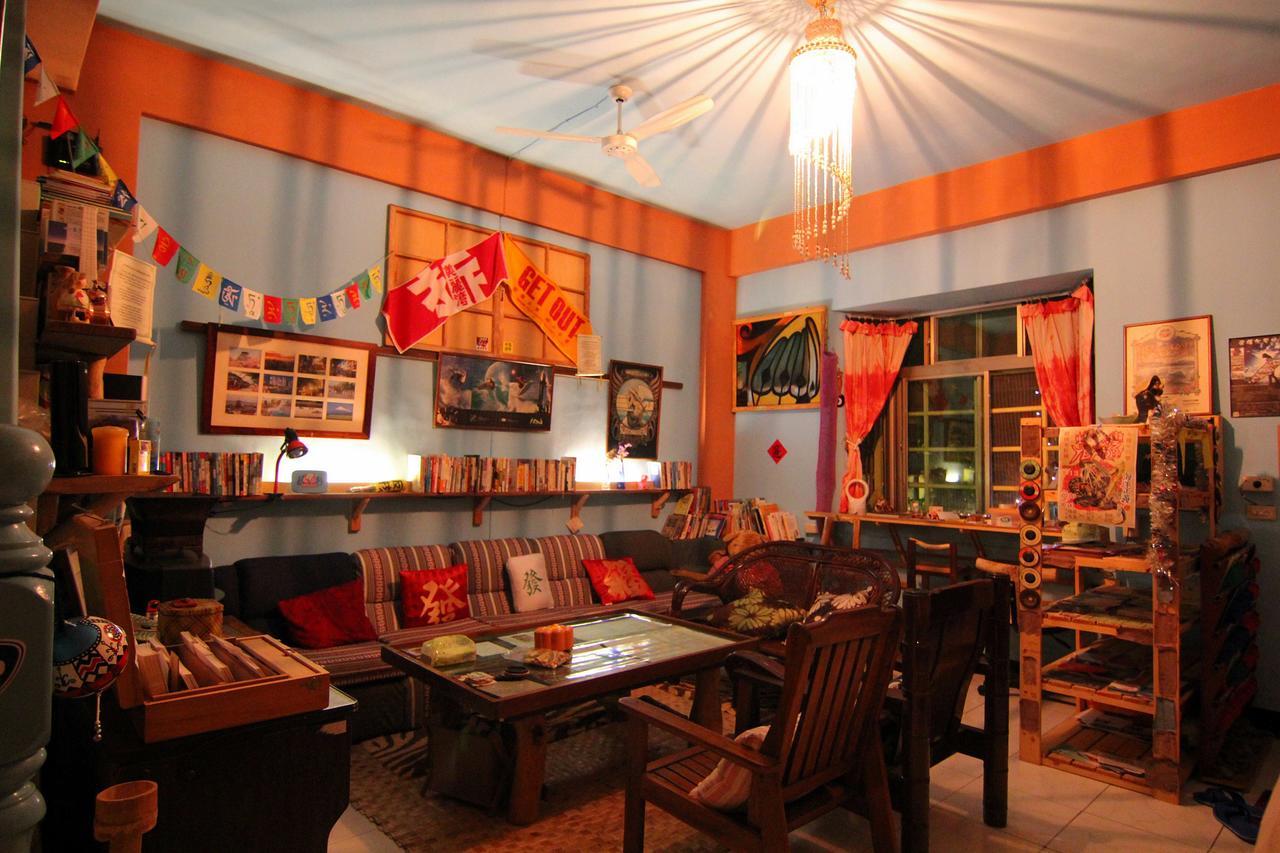 דונגהה Dulan Groundnut Backpacker Hostel מראה חיצוני תמונה